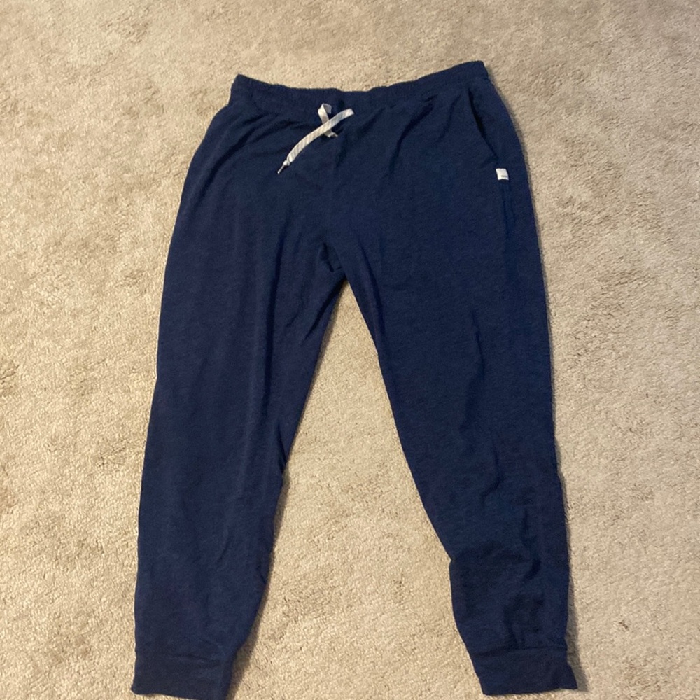Vuori performance joggers blue